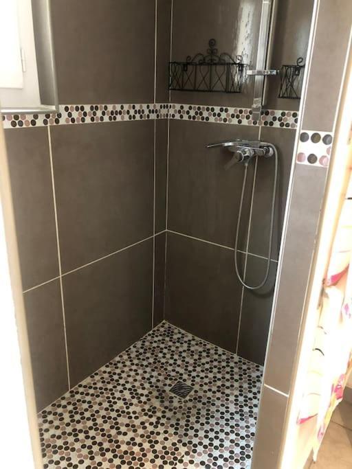 Villa Climatise Avec Piscine Et Jacuzzi Carpentras Esterno foto