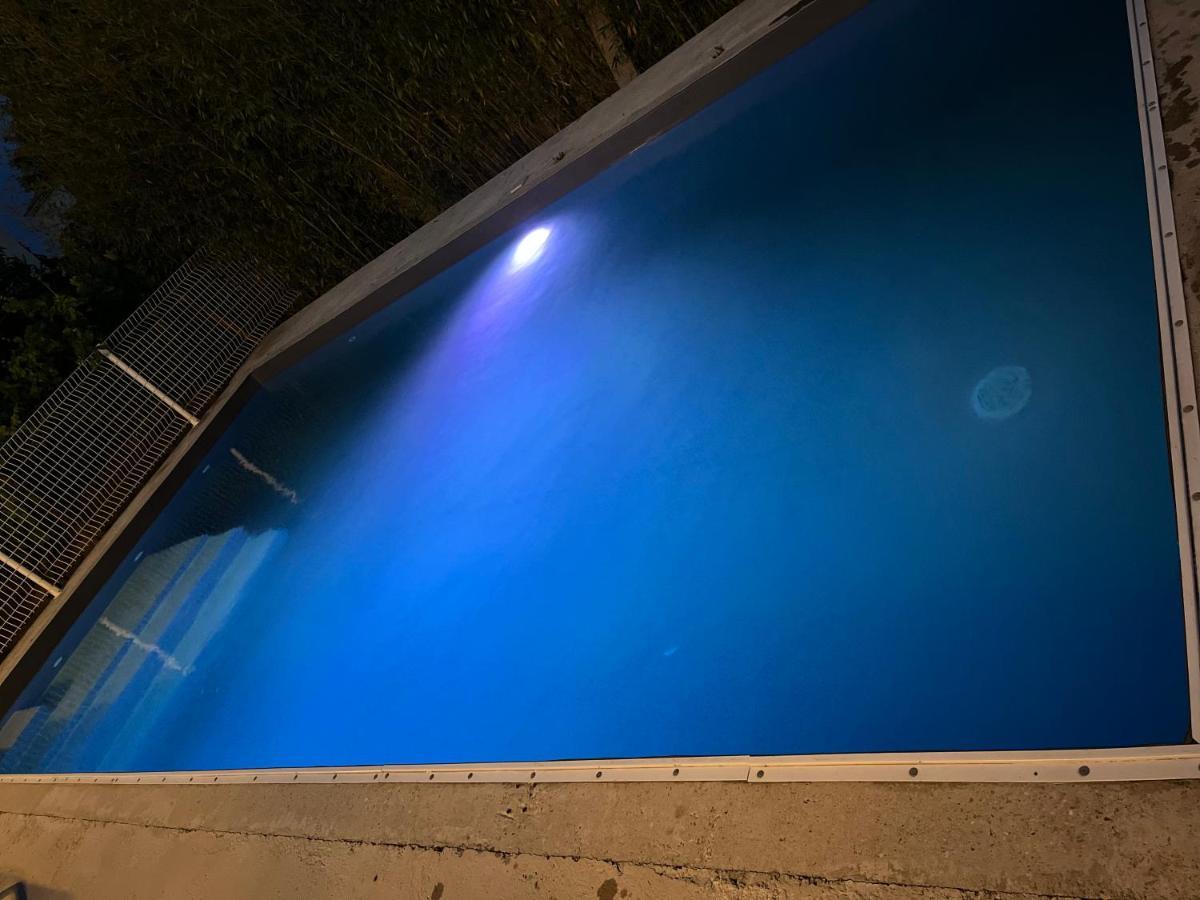 Villa Climatise Avec Piscine Et Jacuzzi Carpentras Esterno foto