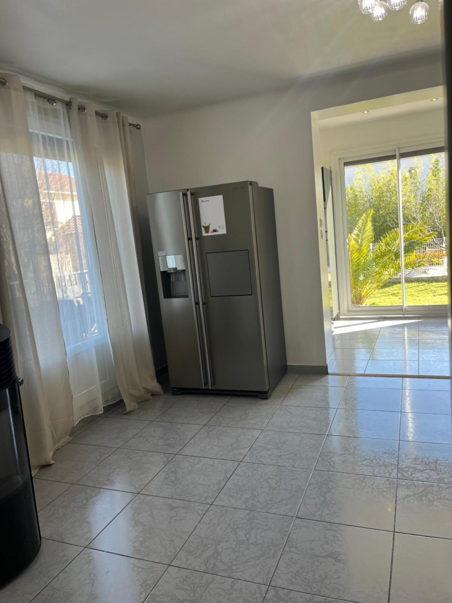 Villa Climatise Avec Piscine Et Jacuzzi Carpentras Esterno foto