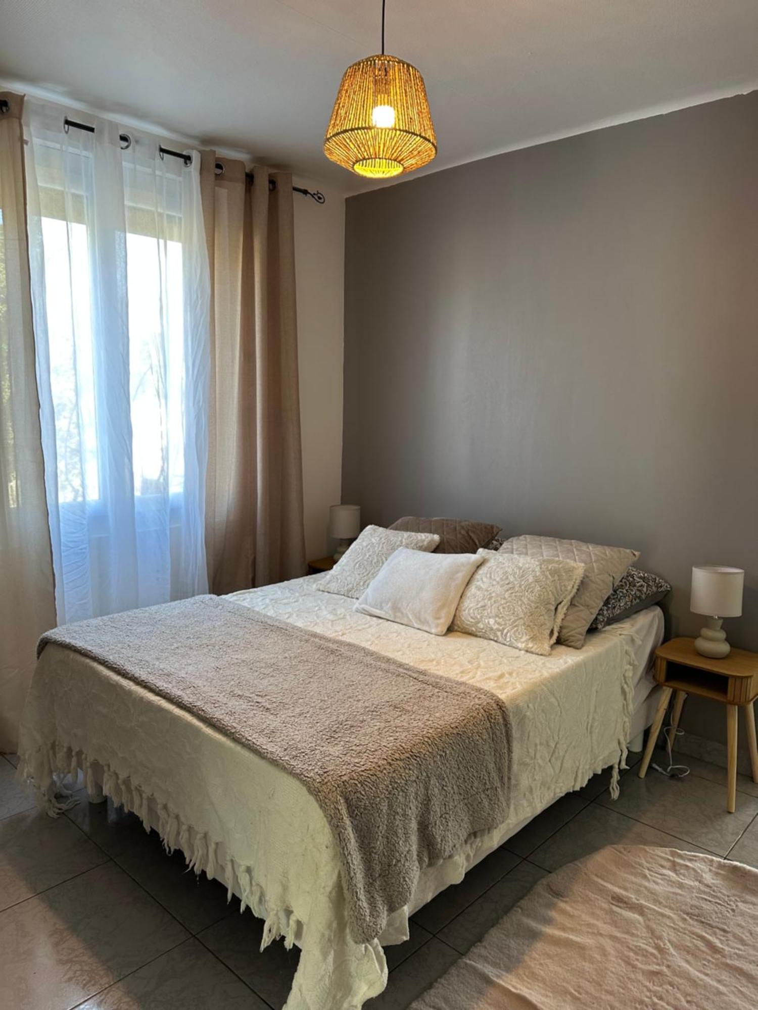 Villa Climatise Avec Piscine Et Jacuzzi Carpentras Esterno foto