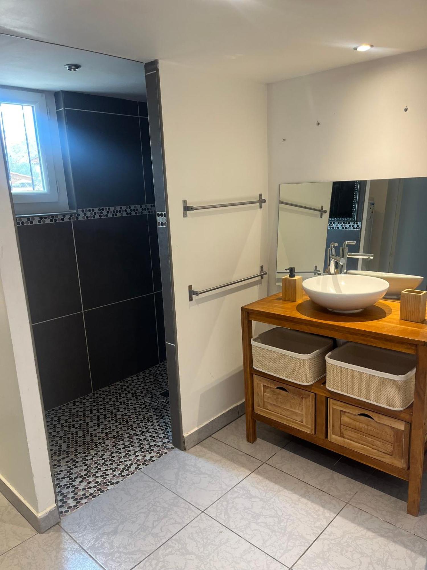 Villa Climatise Avec Piscine Et Jacuzzi Carpentras Esterno foto